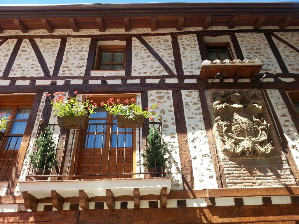 Apartamentos La Demanda Ескарай Екстер'єр фото